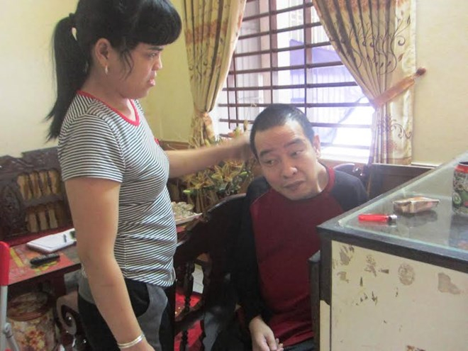 Đ&ocirc;i vợ chồng n&ecirc;n duy&ecirc;n từ nỗi đau da cam.