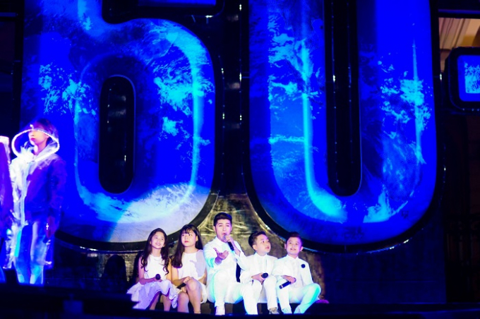 Ca sĩ Noo Phước Thịnh - Đại sứ của chiến dịch Giờ tr&aacute;i đất 2017.