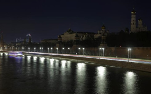 Điện Kremlin (Nga) tắt đ&egrave;n hưởng ứng Giờ tr&aacute;i đất.