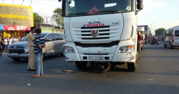 Xe đầu kéo cán chết người trên cung đường tử thần