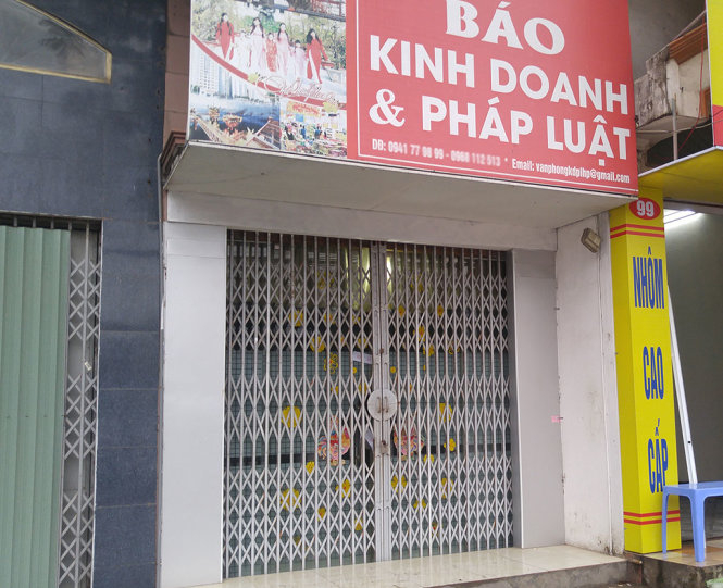 Văn ph&ograve;ng đại diện b&aacute;o Kinh doanh v&agrave; Ph&aacute;p luật tại Hải Ph&ograve;ng bị cơ quan c&ocirc;ng an ni&ecirc;m phong. (Ảnh: Tiến Đo&agrave;n)