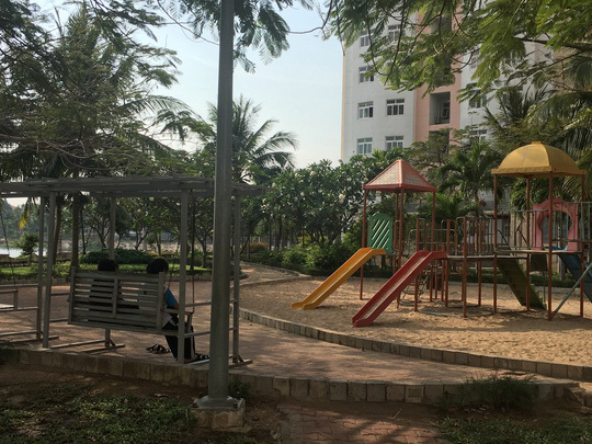 C&ocirc;ng vi&ecirc;n chung cư Lakeside, nơi &ocirc;ng Nguyễn Khắc Thủy bị tố c&aacute;o d&acirc;m &ocirc; trẻ emẢnh: Ngọc Giang.