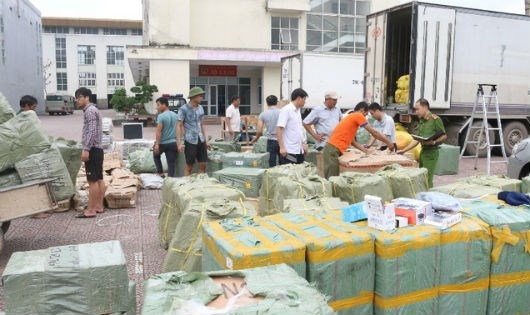 Hà Tĩnh: Bắt giữ xe tải chở hàng “lậu” với số lượng lớn