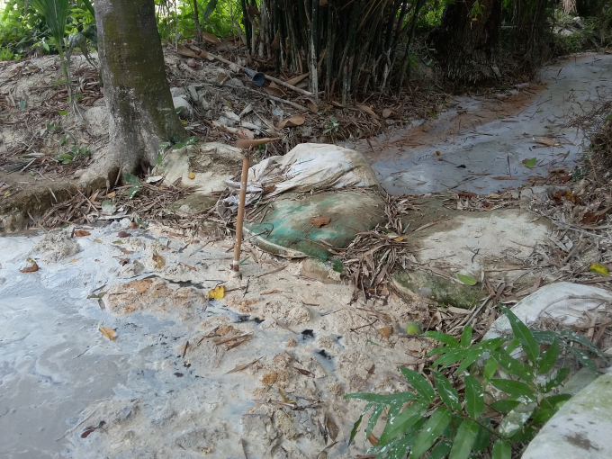 Chất thải độc hại ng&agrave;y ng&agrave;y ứ đọng đầu độc m&ocirc;i trường.