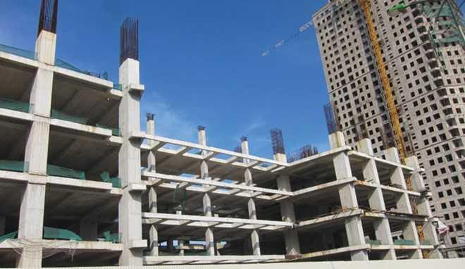 Dự &aacute;n x&acirc;y đến tầng 8 th&igrave; &ldquo;đắp chiếu&rdquo;.