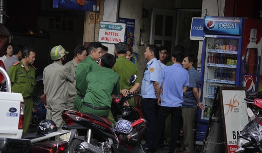 Hà Nội: Khởi tố vụ án người phụ nữ lấn chiếm vỉa hè, dùng bút bi đâm rách mặt người thi hành công vụ