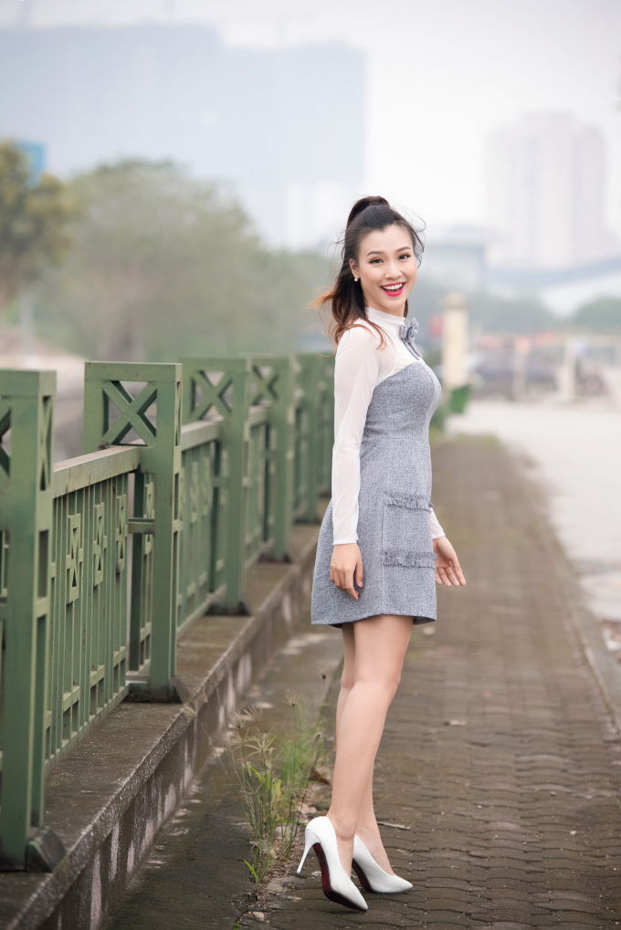 Ho&agrave;ng Oanh l&agrave;m MC Thần tượng &acirc;m nhạc nh&iacute; m&ugrave;a hai