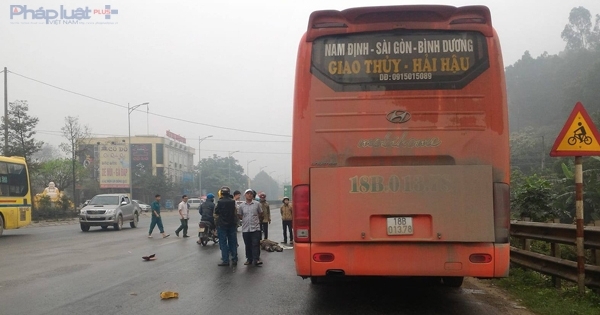 Thanh Hóa: Xe khách tông xe máy, nạn nhân nhập viện nguy kịch