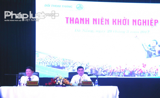L&atilde;nh đạo TP Đ&agrave; Nẵng đối thoại c&ugrave;ng thanh ni&ecirc;n khởi&nbsp;nghiệp.