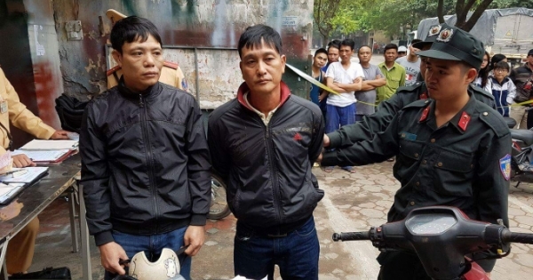 Hà Nội: Lực lượng 141 bắt giữ 2 đối tượng được cho là mang theo heroin đi trên đường
