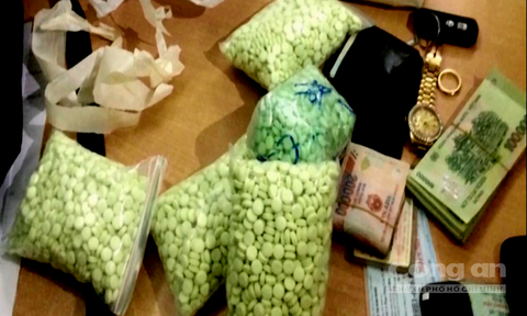 Tang vật vụ &aacute;n. (Ảnh: b&aacute;o C&ocirc;ng an TP HCM)
