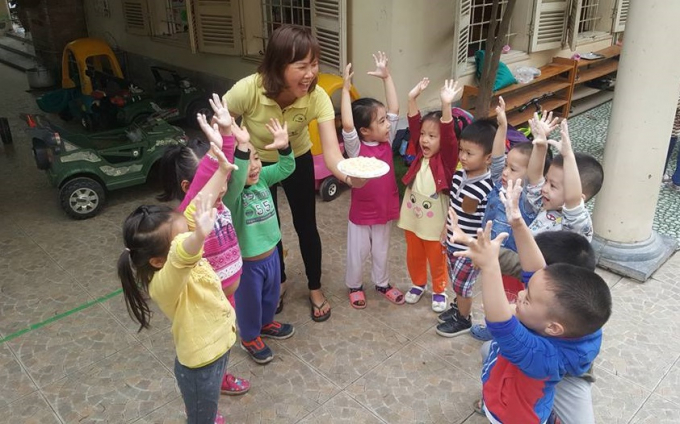 C&ocirc; Dung cho biết, những tiết học ngoại kh&oacute;a như thế n&agrave;y rất cần thiết cho sự ph&aacute;t triển của trẻ nhỏ.