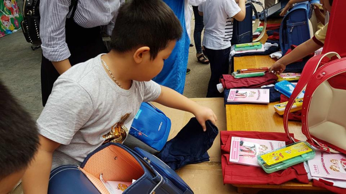 C&aacute;c b&eacute; được tiếp cận với c&aacute;c t&igrave;nh huống giả định c&oacute; thể xảy ra trong cuộc sống h&agrave;ng ng&agrave;y.