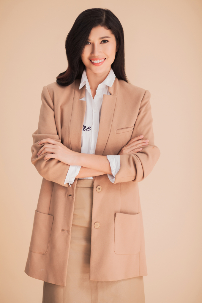 Vừa qua, c&ocirc; v&agrave; &ocirc;ng x&atilde; đ&oacute;n Tết ở Mỹ.&nbsp;Sở th&iacute;ch của 2 vợ chồng c&ocirc; l&agrave; đi du lịch khắp nơi v&agrave; l&agrave;m từ thiện. Sắp tới đ&acirc;y, Trang Lạ sẽ trở lại showbiz trong những thời gian rảnh&nbsp;v&igrave; c&ocirc;&nbsp;vẫn rất y&ecirc;u nghề.