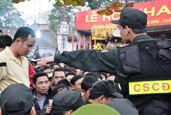 Thiết lập 5 v&ograve;ng an ninh bảo vệ lễ Khai ấn đền Trần