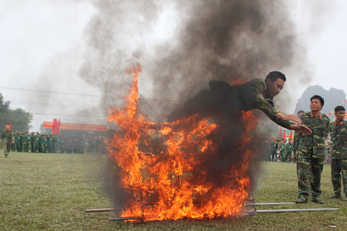 Khiến người xem th&oacute;t tim.