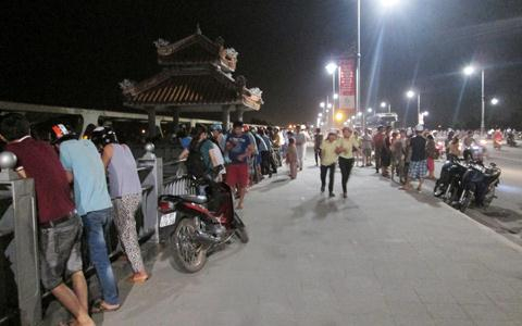 Cầu D&atilde; Vi&ecirc;n (TP Huế)&nbsp;