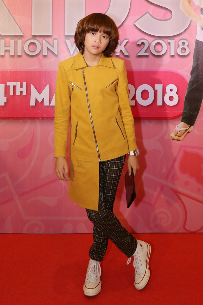 Thi&ecirc;n Kh&ocirc;i.