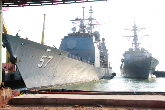 T&agrave;u tuần dương hạm USS Lake Champlain (CG-57) của Hải qu&acirc;n Hoa Kỳ.&nbsp;