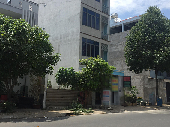 Kh&aacute;ch sạn nơi xảy ra vụ việc. (Ảnh: b&aacute;o D&acirc;n Việt)