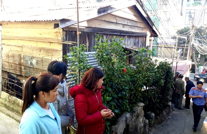 Ng&ocirc;i nh&agrave; xảy ra &aacute;n mạng.