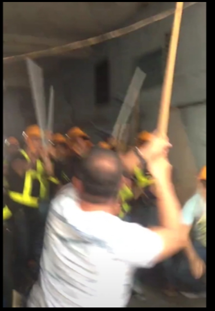 Cảnh x&ocirc; x&aacute;t ng&agrave;y 27/2/2018 (ảnh cắt từ clip)