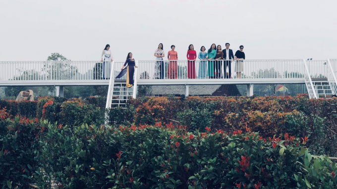 Tặng v&eacute; miễn ph&iacute; tại c&ocirc;ng vi&ecirc;n m&ecirc; cung v&agrave; đảo hoa hồng nh&acirc;n ng&agrave;y 8/3