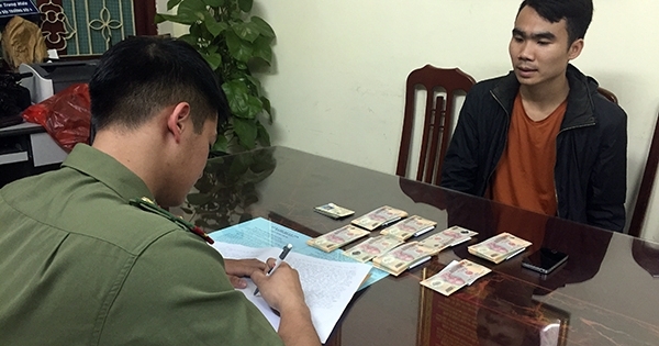 Lạng Sơn: Vượt biên qua "đường mòn", mua 50 triệu tiền giả về Việt Nam tiêu thụ