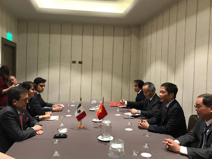 C&aacute;c Bộ trưởng đ&atilde; nhất tr&iacute; giao c&aacute;c Trưởng đo&agrave;n đ&agrave;m ph&aacute;n bắt đầu qu&aacute; tr&igrave;nh chuẩn bị cần thiết để việc thực thi Hiệp định n&agrave;y được th&ocirc;ng suốt. (Nguồn: Bộ C&ocirc;ng Thương)