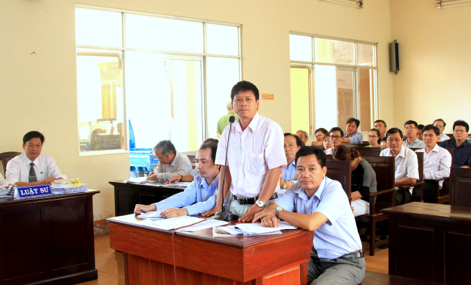 C&aacute;c bị c&aacute;o tại phi&ecirc;n t&ograve;a.