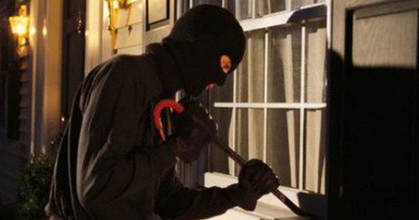 Lẻn vào phòng sếp để ngủ, nhân viên nảy sinh lòng tham, cuỗm luôn 400 triệu đồng