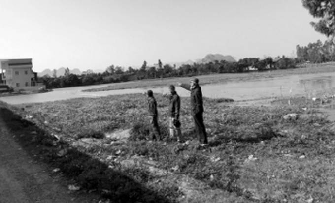 Khu vực c&aacute;nh đồng Bầu m&agrave; người d&acirc;n cho rằng c&oacute; khuất tất trong việc b&aacute;n đất.