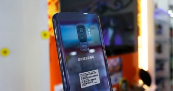 Galaxy S9+ 256 GB màu xanh xách tay về VN giá 25 triệu