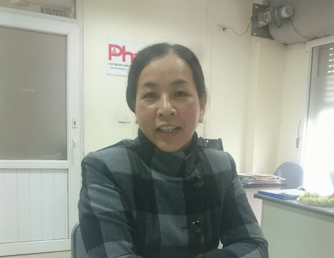 B&agrave; Vũ Thị Hiển tr&igrave;nh b&agrave;y sự việc với ph&oacute;ng vi&ecirc;n B&aacute;o PLVN.