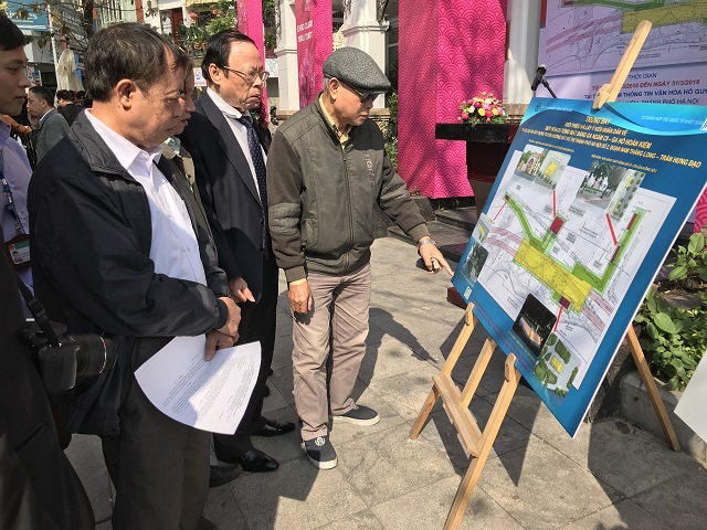 Tuyến đường sắt đ&ocirc; thị số 2 H&agrave; Nội: Trưng b&agrave;y, lấy &yacute; kiến nh&acirc;n d&acirc;n cho ga ngầm C9