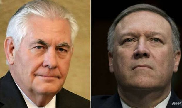 Cựu Ngoại trưởng Mỹ Rex Tillerson (tr&aacute;i) v&agrave; &ocirc;ng Mike Pompeo.