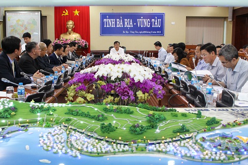 L&atilde;nh đạo tỉnh B&agrave; Rịa - Vũng T&agrave;u nghe b&aacute;o c&aacute;o phương &aacute;n đầu tư dự &aacute;n Vũng T&agrave;u Marina City.&nbsp;(Ảnh: Cổng th&ocirc;ng tin tỉnh B&agrave; Rịa - Vũng T&agrave;u)