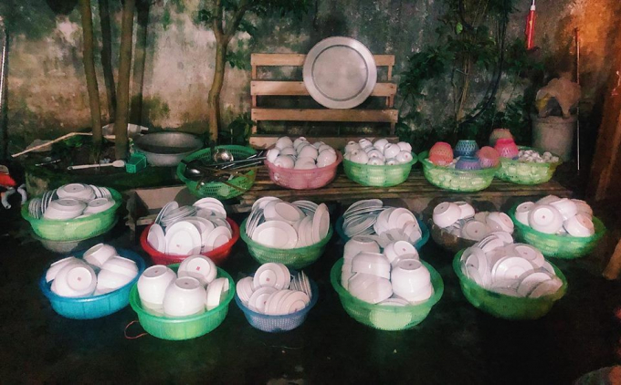 Đ&acirc;y ch&iacute;nh l&agrave; chồng b&aacute;t đĩa g&acirc;y