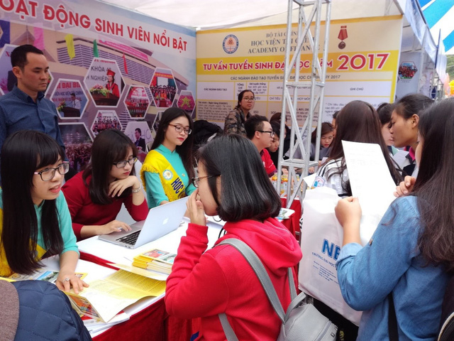 Hồ sơ đăng k&yacute; ưu ti&ecirc;n x&eacute;t tuyển tại sở GDĐT trước ng&agrave;y 20/5/2018.