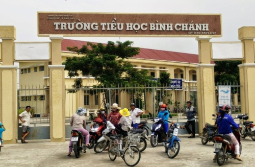 Trường TH B&igrave;nh Ch&aacute;nh, nơi xảy ra vụ việc