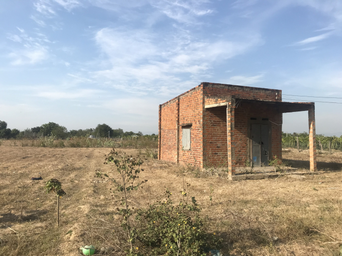 Mảnh đất cấp cho hộ gia đ&igrave;nh nhưng sẽ bị đem thi h&agrave;nh &aacute;n bởi một bản &aacute;n tr&aacute;i luật.