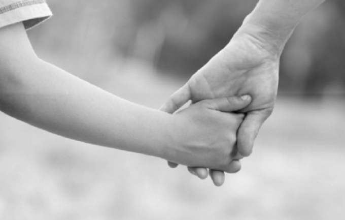 Mồ c&ocirc;i sớm, chị thay cha mẹ nu&ocirc;i c&aacute;c em, kh&ocirc;ng ngờ cuối đời t&igrave;nh cảm lại sứt mẻ. (H&igrave;nh minh họa)