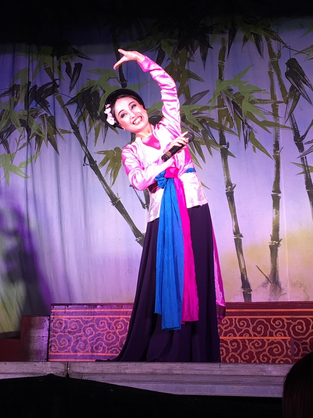 NSƯT Thu Huyền - b&agrave; x&atilde; của NSƯT Tấn Minh cũng nằm trong 12 nghệ sĩ được x&eacute;t tặng danh hiệu Nghệ sĩ Nh&acirc;n d&acirc;n dịp n&agrave;y.