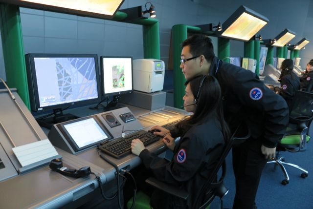 Trung t&acirc;m kiểm so&aacute;t đường d&agrave;i H&agrave; Nội. (Ảnh: B&aacute;o gi&aacute;o th&ocirc;ng)