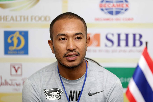 HLV U19 Chonburi đổ lỗi cho nhiều yếu tố khiến đội b&oacute;ng của &ocirc;ng bị thua