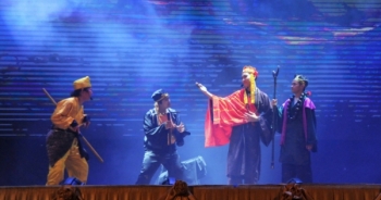 Học sinh Hà thành hào hứng với "Sắc màu chuyên Ngoại ngữ 2018"