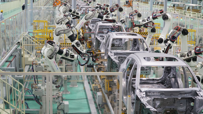 Nh&agrave; m&aacute;y được đầu tư c&aacute;c d&acirc;y chuyền, thiết bị hiện đại, tự động h&oacute;a v&agrave; c&ocirc;ng nghệ mới nhất.