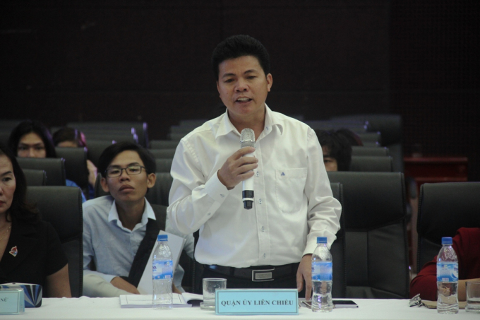 B&iacute; thư quận Li&ecirc;n Chiểu V&otilde; C&ocirc;ng Ch&aacute;nh đề xuất &yacute; tưởng.