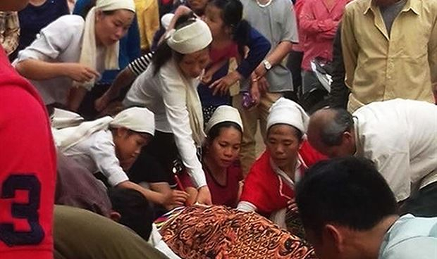 Ph&aacute; thai bằng phương ph&aacute;p thủ c&ocirc;ng một sản phụ tử vong (ảnh minh họa).