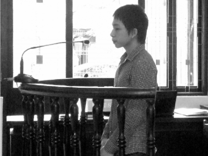 Người mẹ cho rằng con trai m&igrave;nh thần kinh, nhưng t&ograve;a kh&ocirc;ng chấp nhận đưa đi gi&aacute;m định.